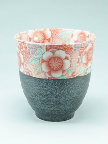 Tasse noire bordure fleurs Hana Yuuzen